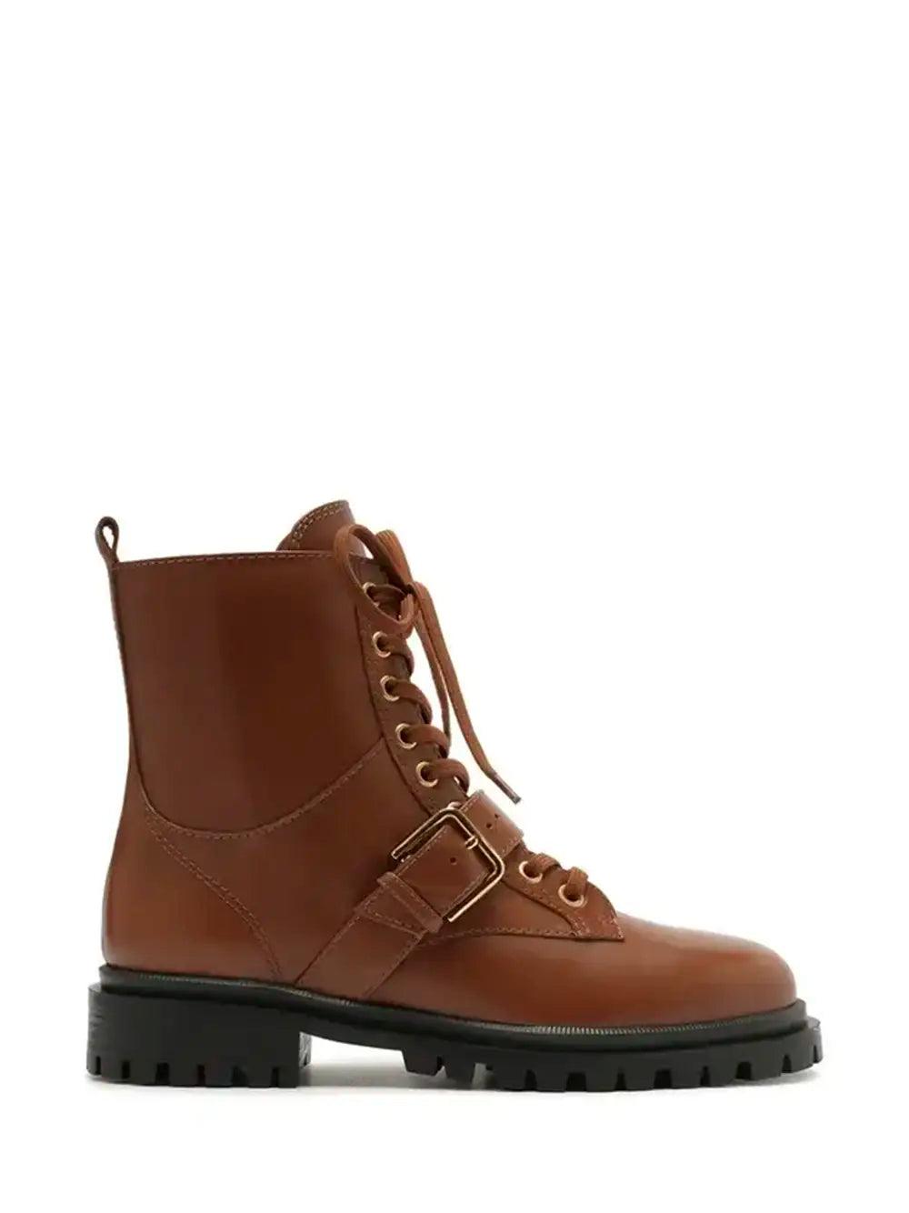 Bota em Pele Castanha e Atacadores