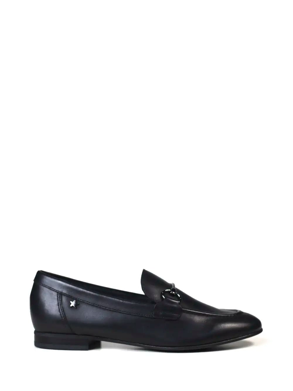 Loafer Preto em Pele e Metal