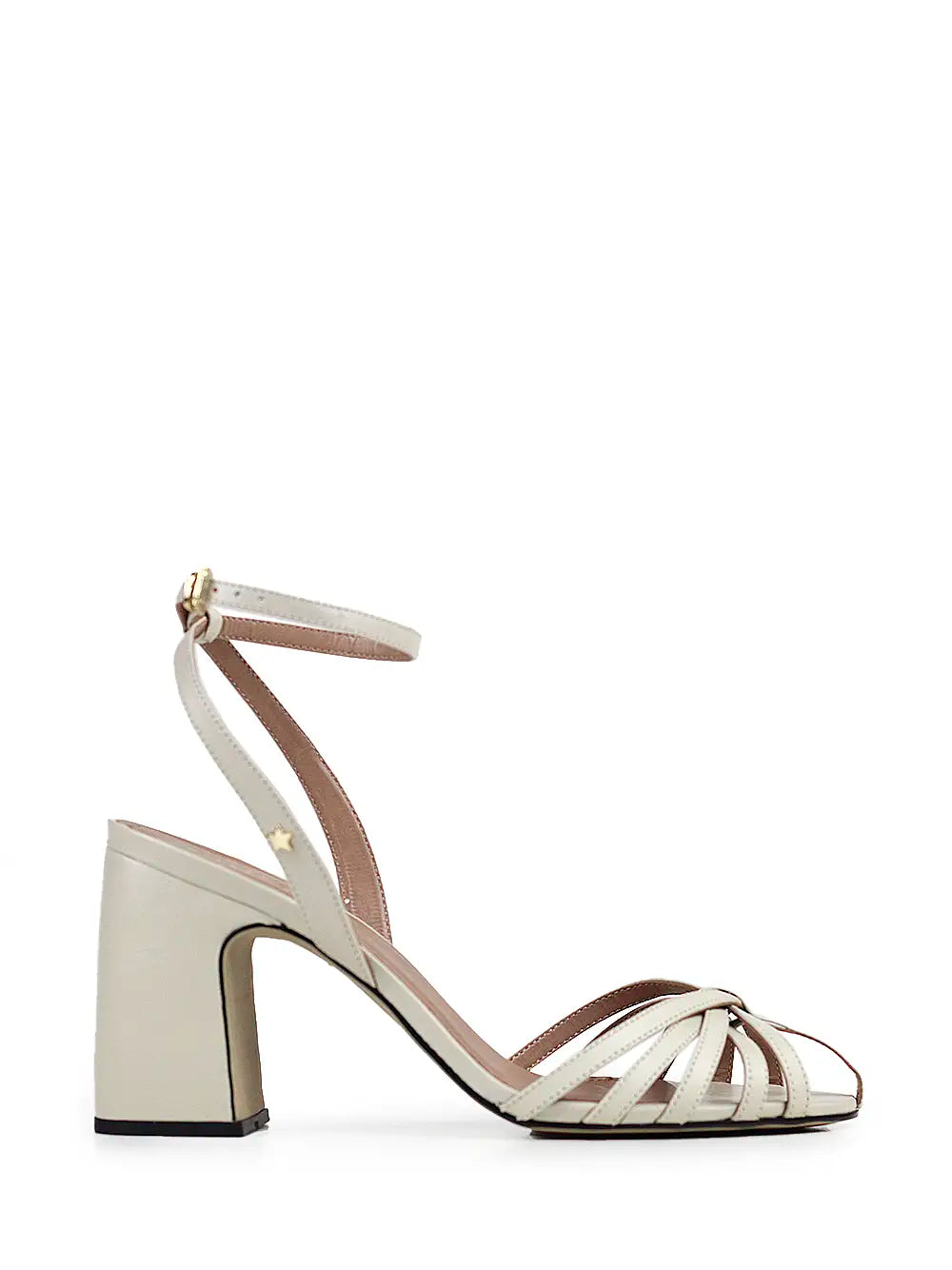 Sandália em Pele Off-White e Tiras