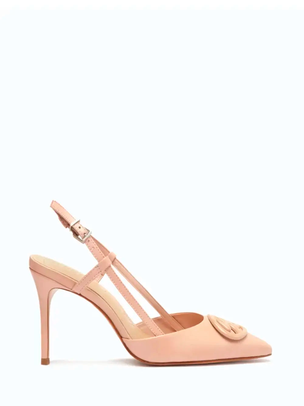 Scarpin Schutz em Pele Beige e Pormenor na Biqueira