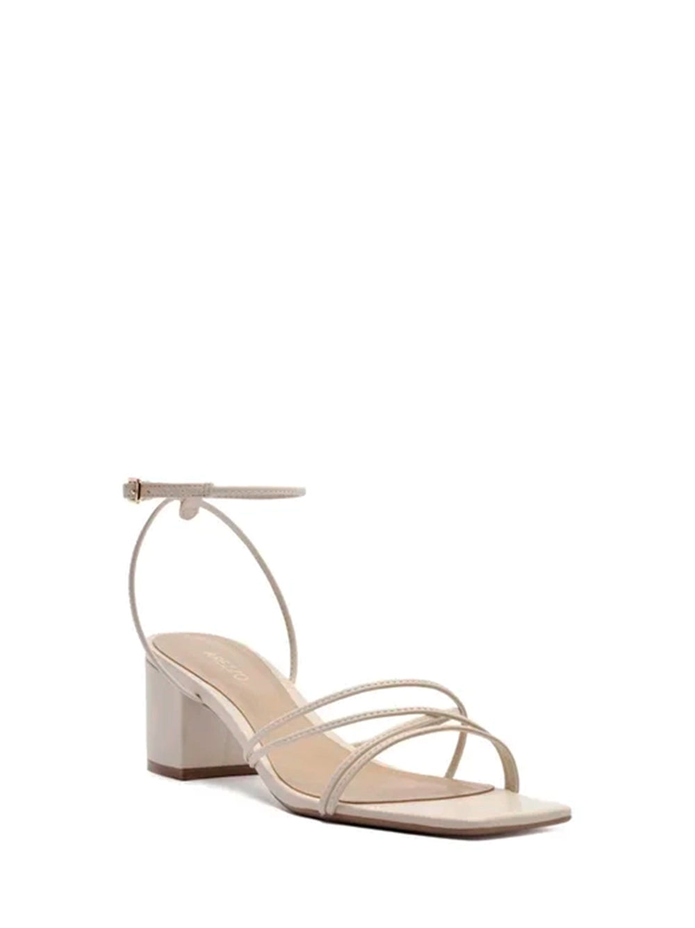 Sandália em Pele Off-White e Tiras Finas