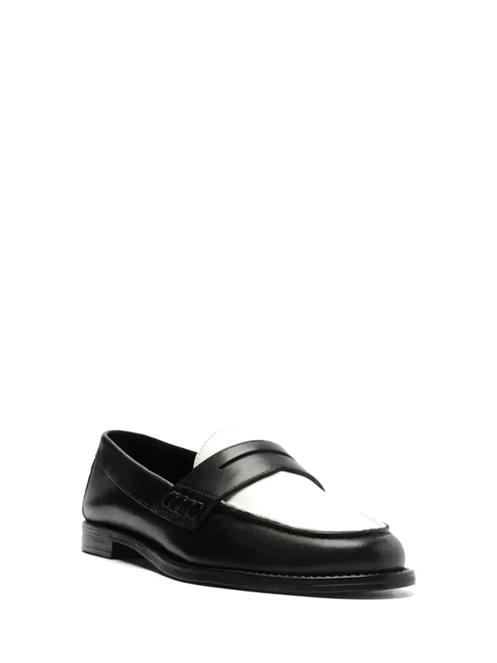 Loafer Arezzo Preto em Pele e Biqueira Branca