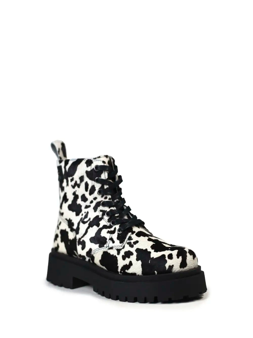 Bota Preta em Animal Print de Vaca