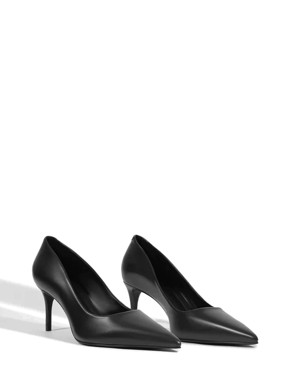 Scarpin Schutz Preto em Pele