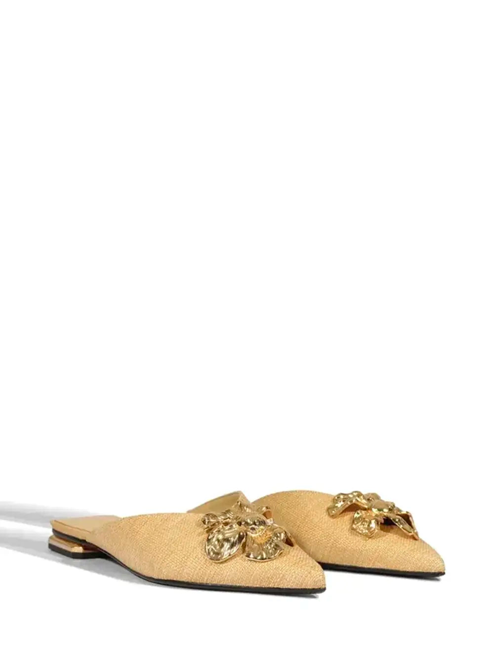 Mule Beige com Flor em Metal Dourado
