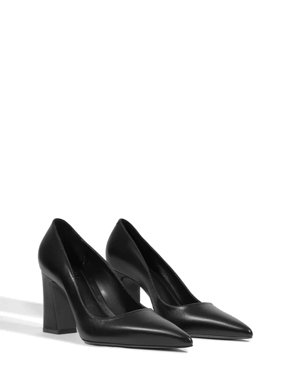 Scarpin Schutz Preto em Pele