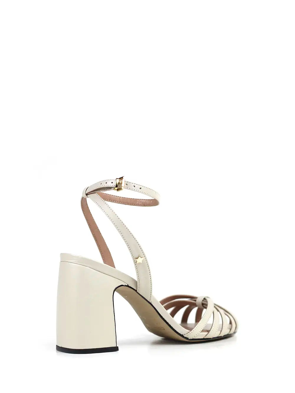 Sandália em Pele Off-White e Tiras