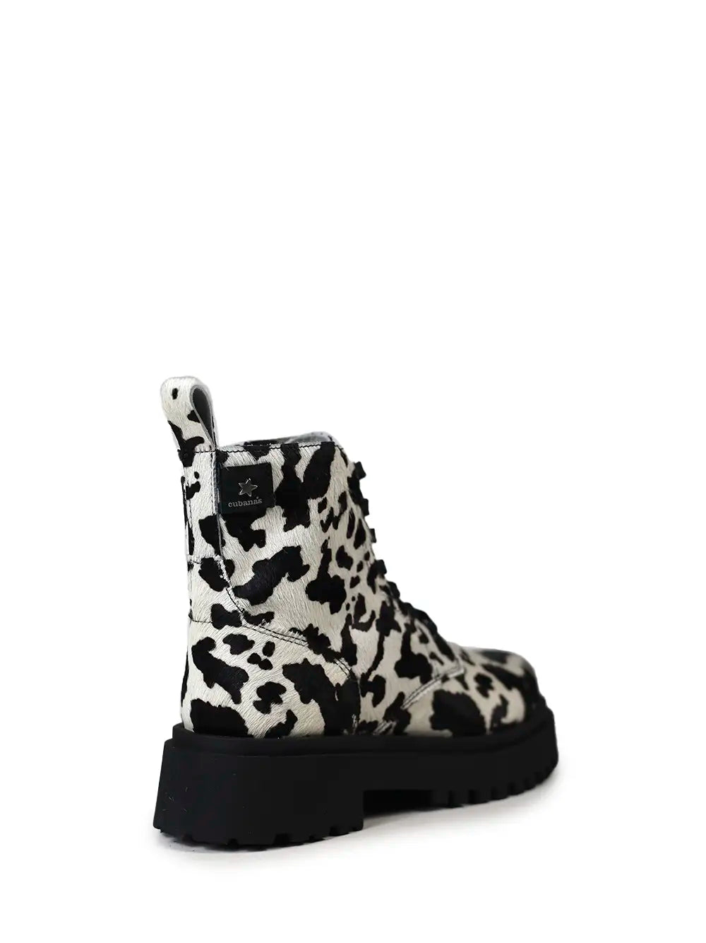 Bota Preta em Animal Print de Vaca