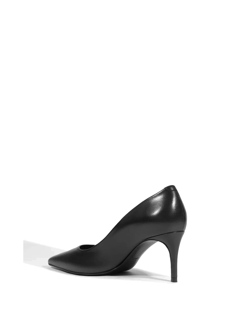 Scarpin Schutz Preto em Pele