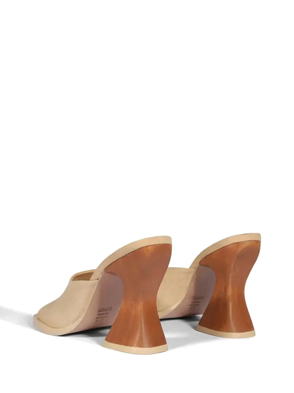 Sandália Schutz em Pele Beige e Salto de Madeira
