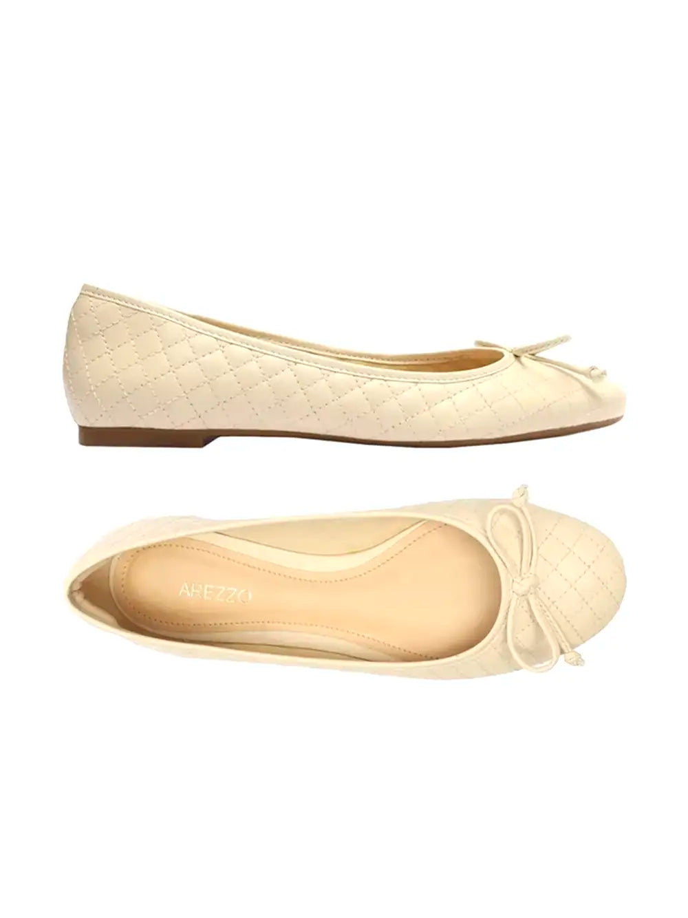 Sabrina Arezzo em Pele Beige e Laço