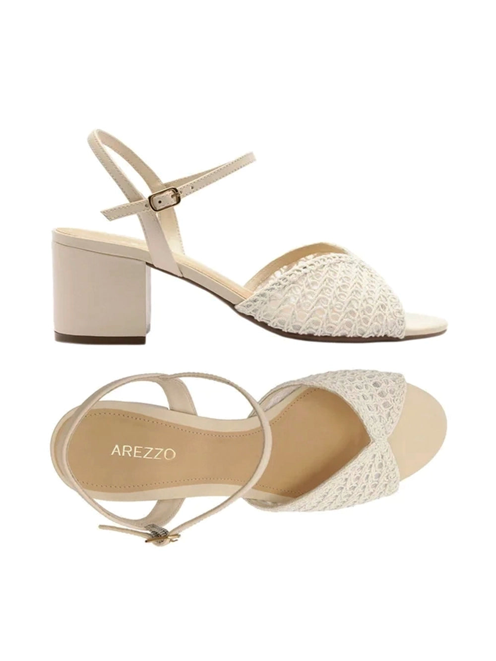 Sandália em Pele Off-White e Tiras com Bordado