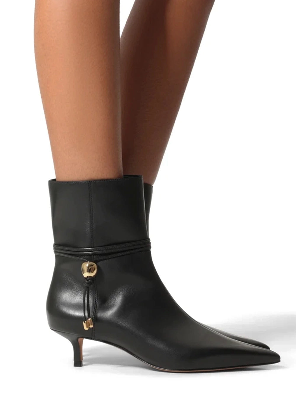 Bota Arezzo Preta em Pele e Salto Kitten
