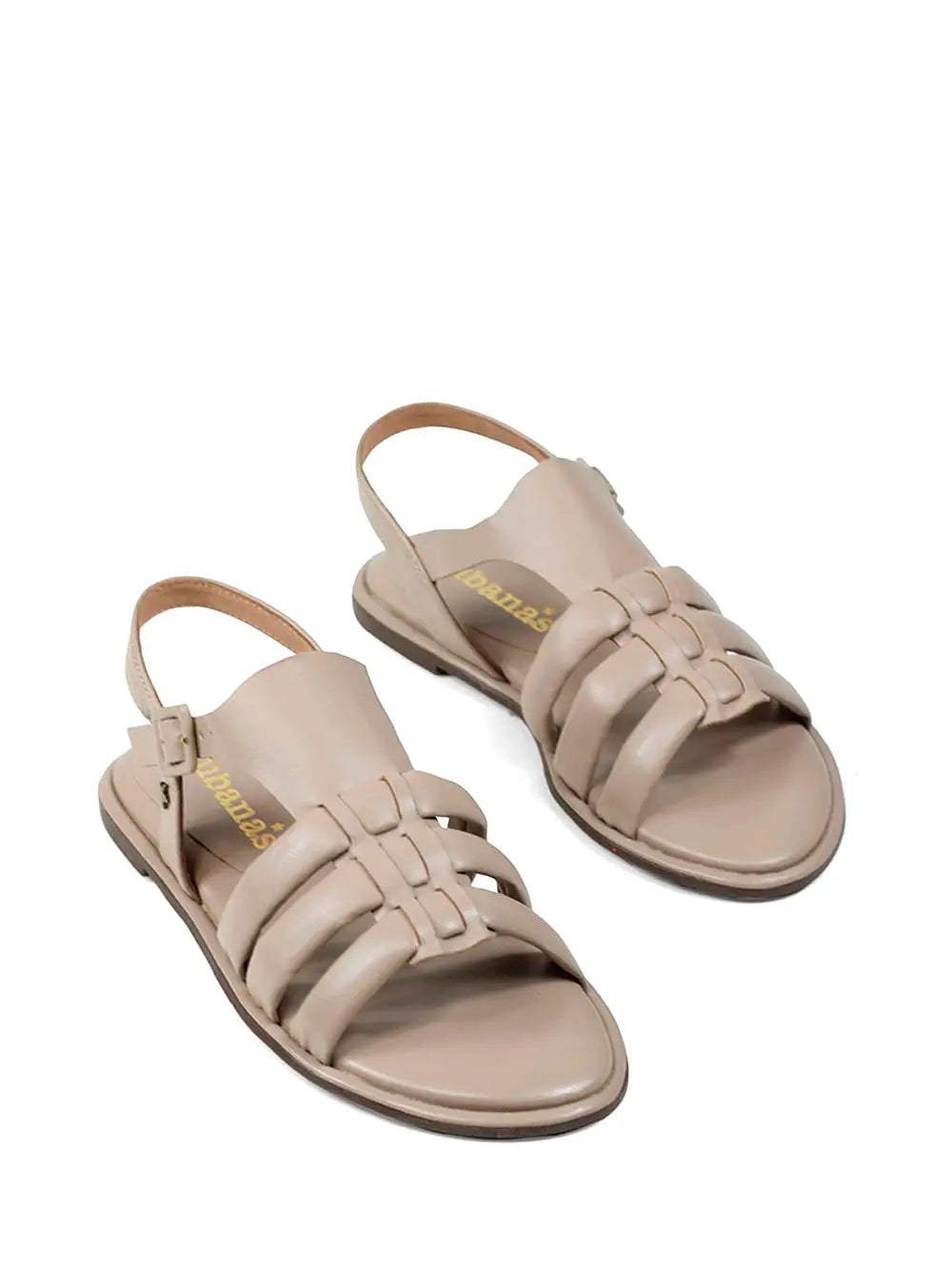 Sandália em Pele Beige com Tiras Entrançadas