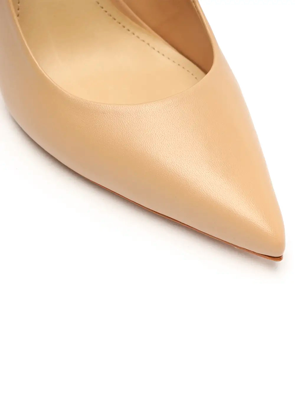 Scarpin Schutz em Pele Beige e Biqueira Fina