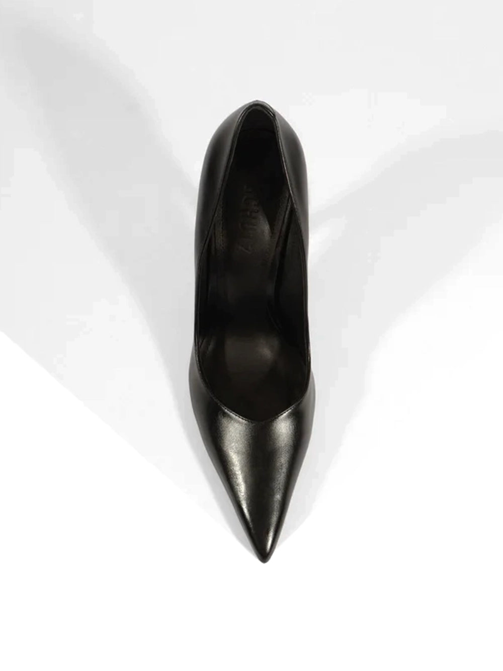 Scarpin Schutz Preto em Pele