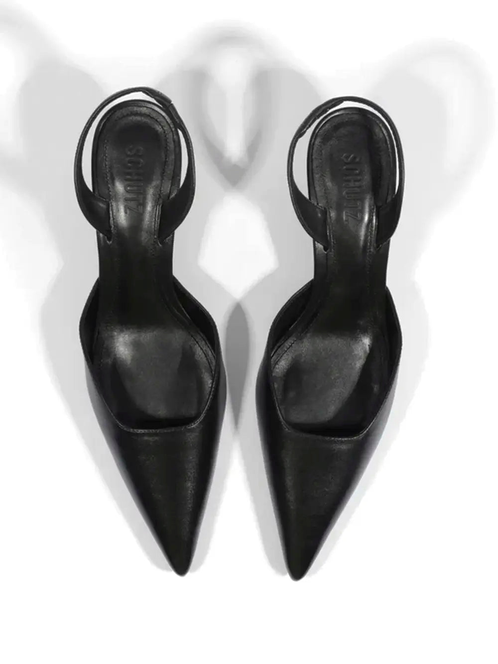 Scarpin Schutz Preto em Pele e Tira