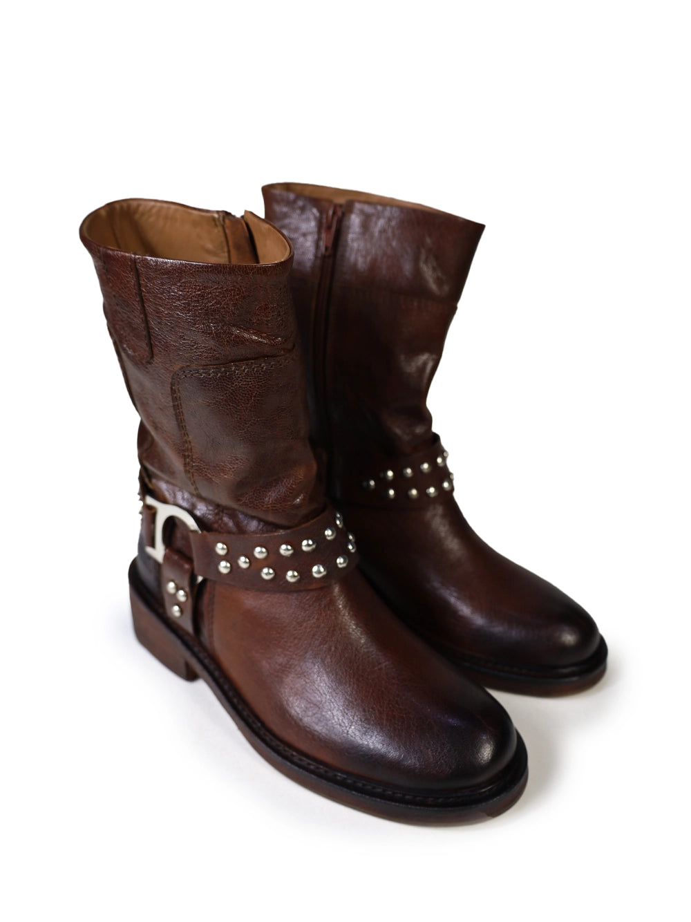 Bota Castanha Cano Alto com Tachas