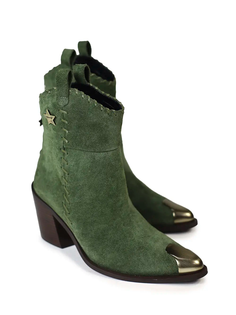 Bota em Camurça Verde e Metal na Biqueira