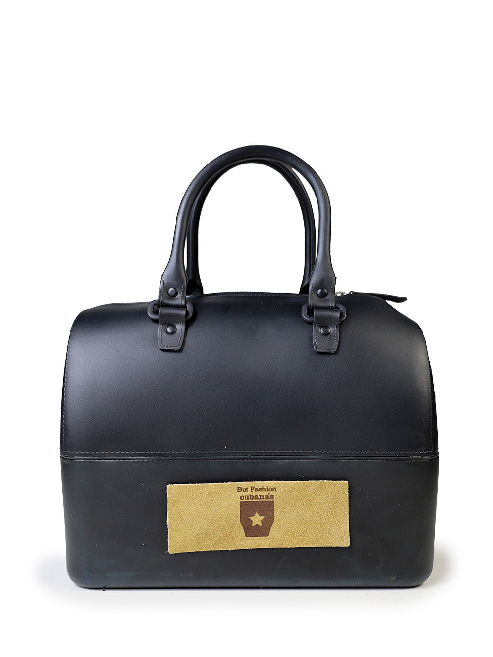 Bolso negro con correa de cadena